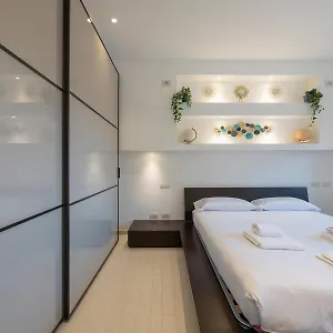 Ihost - Tito Livio 20 Milán